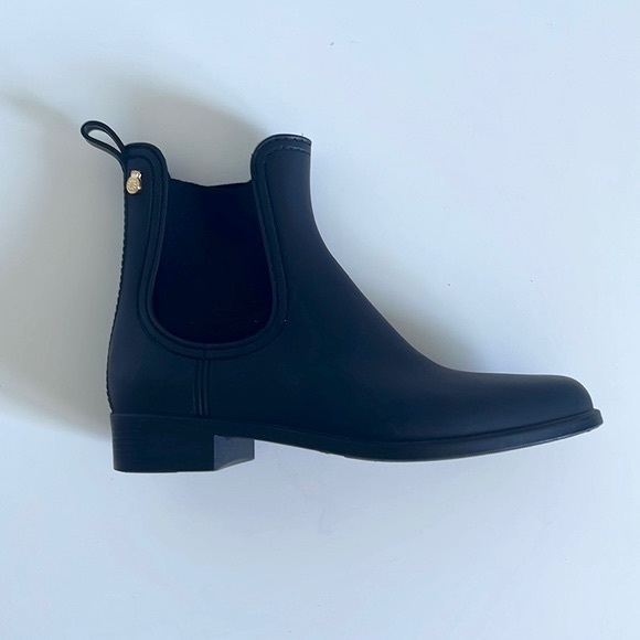 Lemon jelly women’s rain boots. - Picture 4 of 8